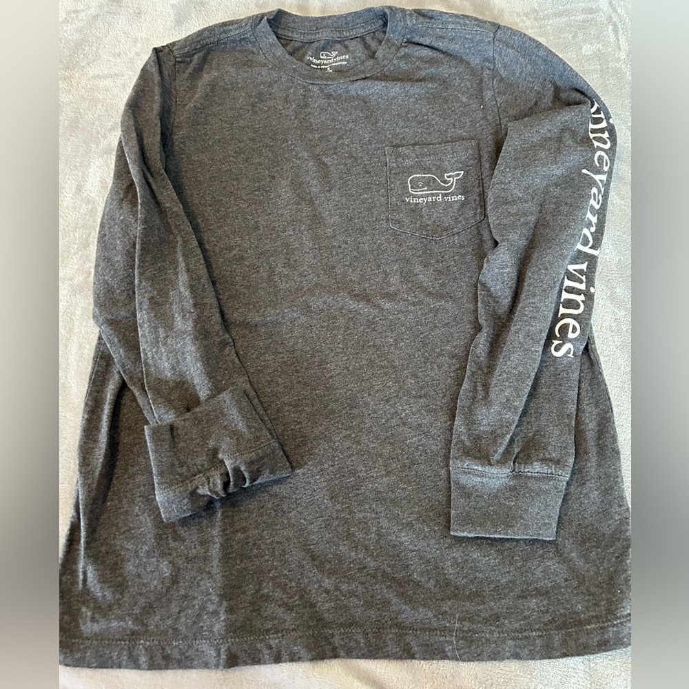 Vineyard Vines Charcoal Whale Pocket Long Sleeve Tee size 8/10